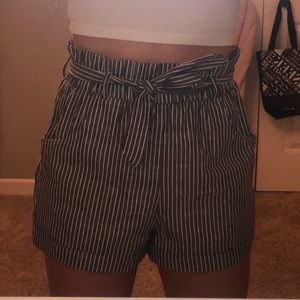 NEW Gray and white striped shorts with belt